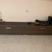 Mobile Contenitore e mobile sospeso