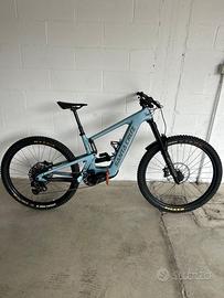 Santa Cruz BULLIT R / Carbon CC 2023