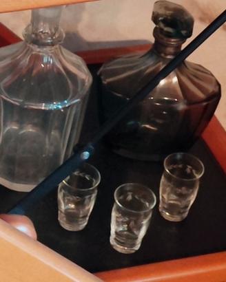 Set 2 Decanter/Bottiglie in Vetro Lavorato 