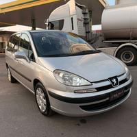 Peugeot 807 2.0 HDi FAP SV 7 POSTI