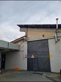 Capannone industriale con ufficio
