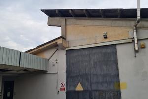 Capannone industriale con ufficio