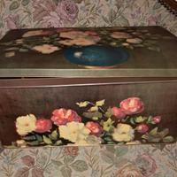 Antica Scatola di latta,Lazzaroni 40x27x17. 