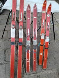 Vecchi sci  da ragazzi in legno 
