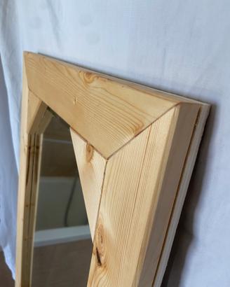 Specchio artigianale in legno