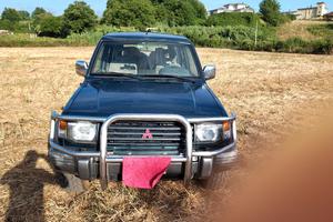 Mitsubishi Pajero 2 .5 super select  7 posti