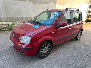 Fiat Panda benzina, autoradio, cerchi in lega...