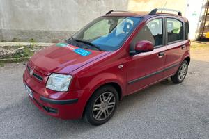 Fiat Panda benzina, autoradio, cerchi in lega...