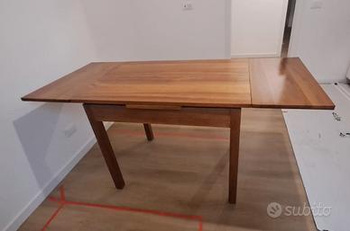 Tavolo in legno massello di noce