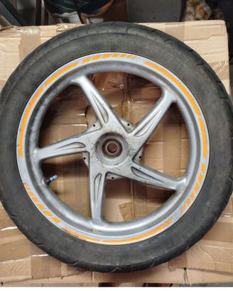 Pneumatico Bridgestone 120/80