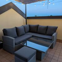 salotto da esterno (divanetti + tavolo)