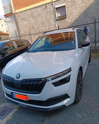 SKODA KAMIQ 95cv BLACK DOTS
