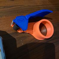 Distributore di nastro adesivo