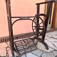 Base macchina per cucire antica