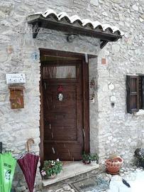 Collalto Sabino casa indipendente 3 livelli