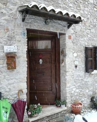 Collalto Sabino casa indipendente 3 livelli