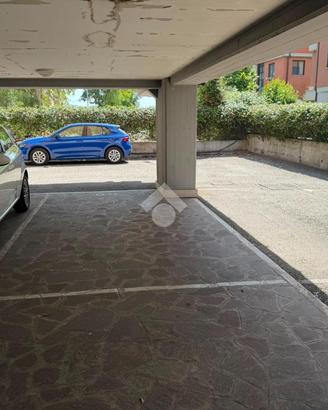 POSTO AUTO A MONTEROTONDO