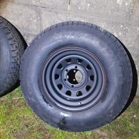 gomme e cerchi L200