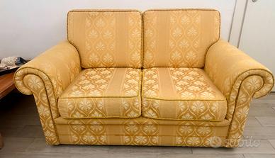 Divano Classico 2 Posti Tessuto