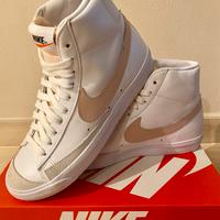 Nike Blazer Mid '77 Vintage in Pink