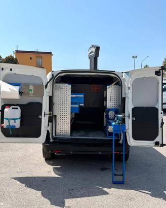 FIAT DOBLO' 1.6mjt ATTREZZATO