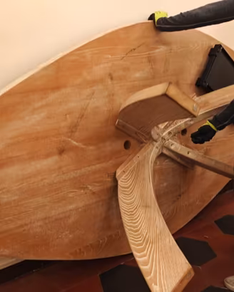 Tavolo romboidale in legno massello