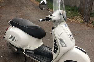 Vespa 300 gts