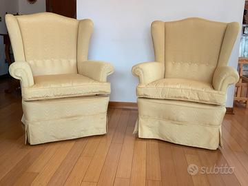COPPIA DI ELEGANTI POLTRONE BERGERE