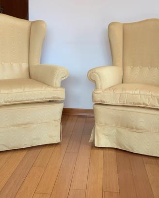 COPPIA DI ELEGANTI POLTRONE BERGERE