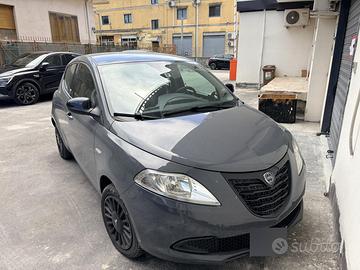 Lancia Ypsilon 3 serie elefantino