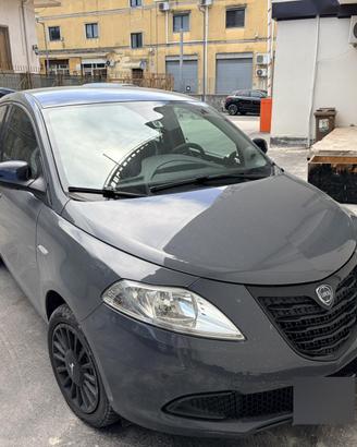 Lancia Ypsilon 3 serie elefantino
