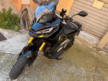 Xadv 750
