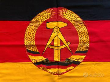 Germania dell’Est,  (DDR) Bandiera 323 cm X 79 cm