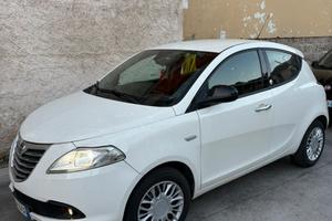 Lancia ypsilon GPL CASA MADRE