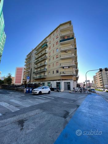 Viale teracati - appartamento con garage