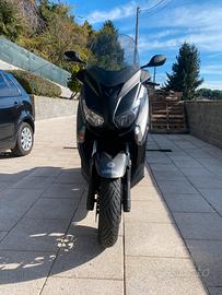 Yamaha Xmax