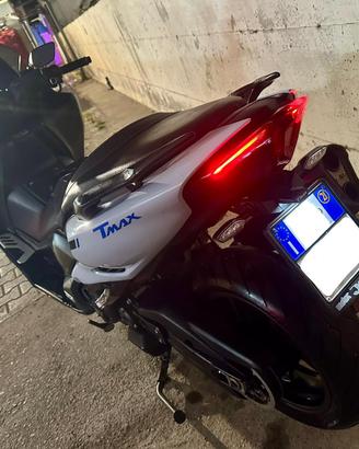 Yamaha tmax 560 (2021).