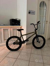 BMX Sunday Forecaster Gold 20.75 Brett Silva Sig.