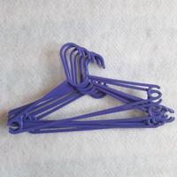 Set di 9 grucce appendiabiti viola