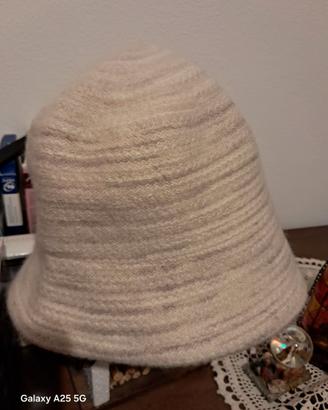 Accessorize cappello
