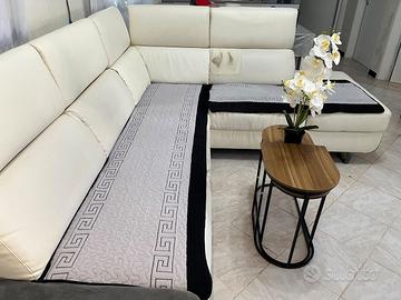 divano letto bianco in pelle