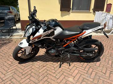 KTM DUKE 125