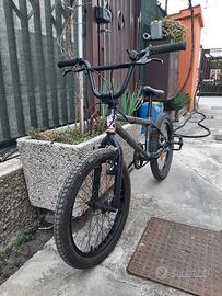 BMX CON RUOTE DA 20 POLLICI