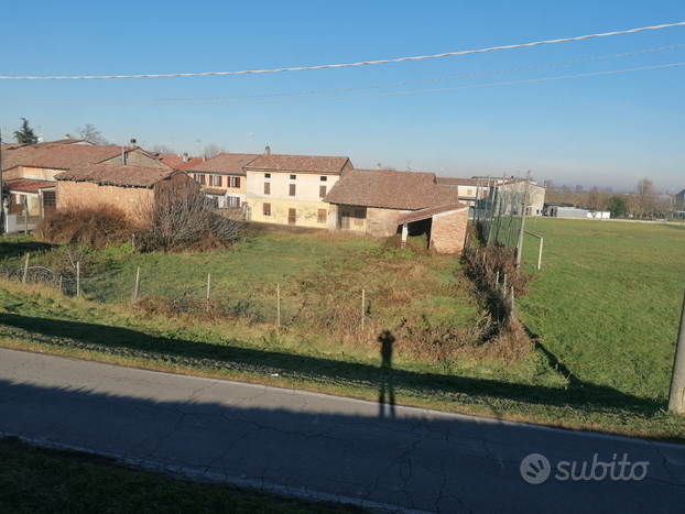 Rustico Libero a Torricella Del Pizzo