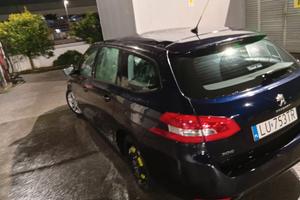 Vendersi macchina con targhe polacche