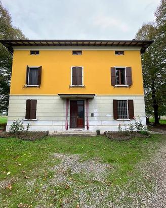 Villa di 569 m² con più di 5 locali a Bomporto