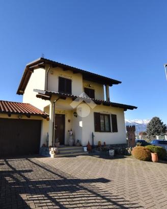VILLA SINGOLA A BOLLENGO