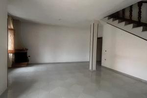 Rif 477 villa 2 livelli baia verde con giardino