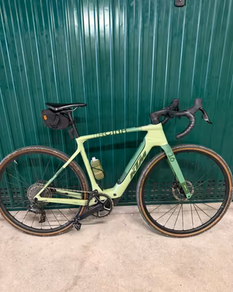 Gravel assistito Ktm carbonio top gamma taglia M