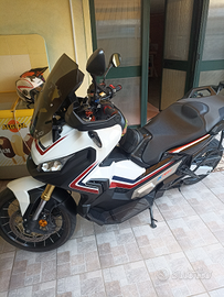 Honda x adv